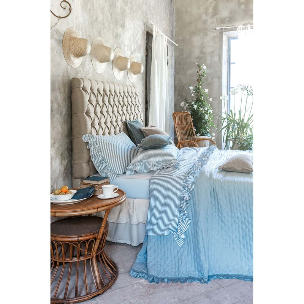 Trapunta Matrimoniale con Frange Petali Uniti Collection 260x260 cm. Azzurro Polvere