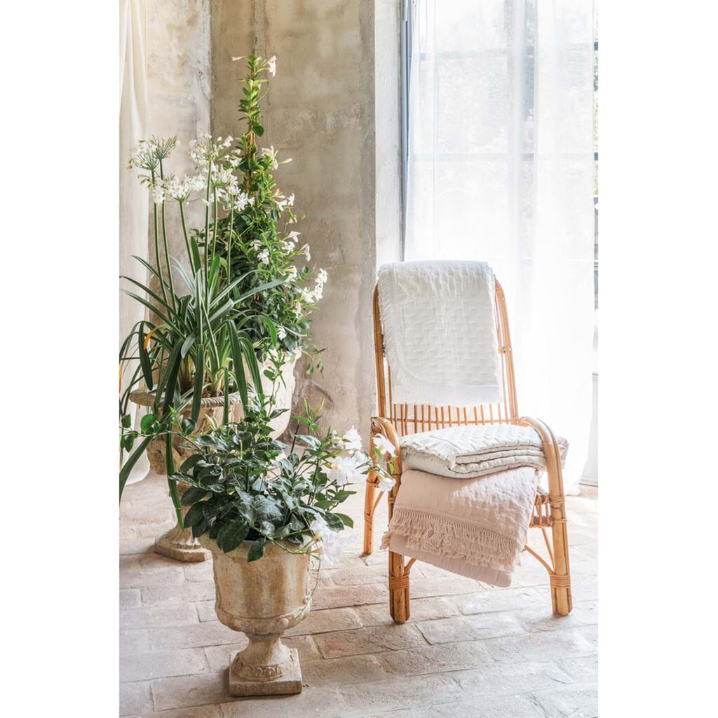 Trapunta Matrimoniale con Frange Petali Uniti Collection 260x260 cm. Rosa Antico