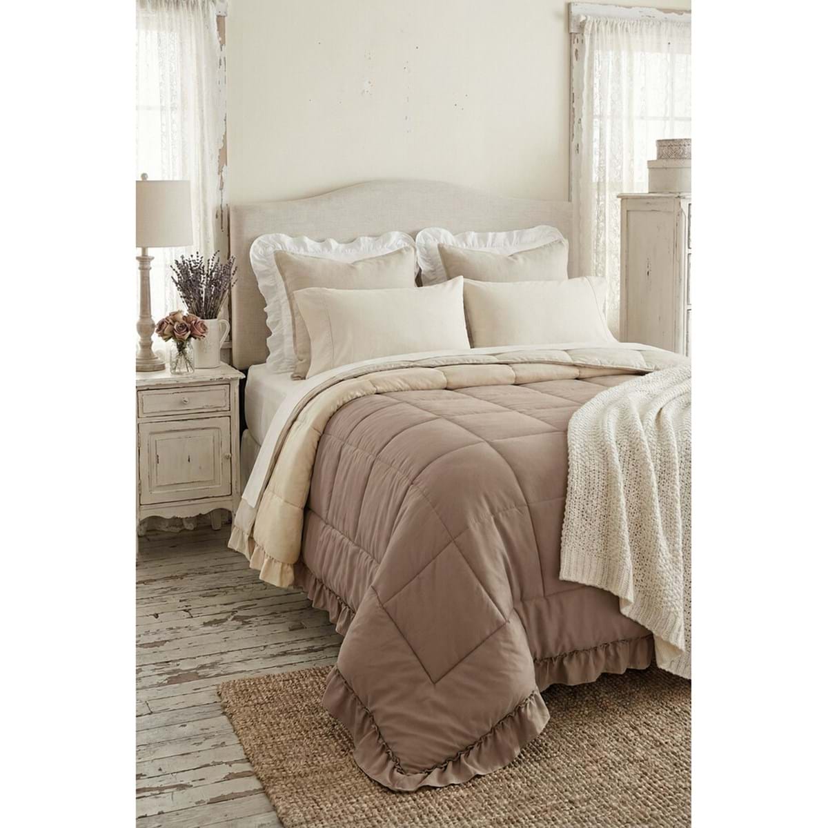 Blanc MariClò Trapunta Bicolore con Gale Gala Prestige Collection in Microfiber Beige 260x260 cm.