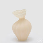 EDG Enzo De Gasperi Vaso Flow Sinuoso in Vetro Avorio H 30,5 cm. D 19,5 cm.